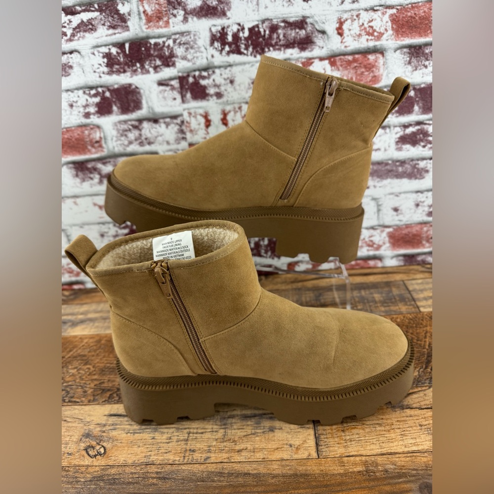 Universal Thread Women's Faux Fur Lining, Side Zipper, Chunky Heel Boots, Size 9 - Picture 14 of 15